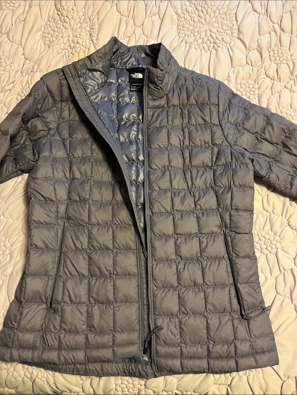 The North Face Women's Lightweight Quilted Puffer Jacket - Gray